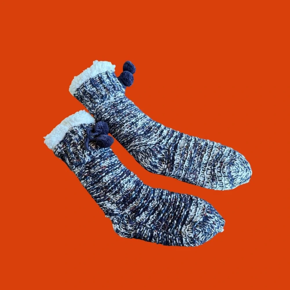 RockDove faux wool lined slipper socks chenille knit design pom-pom tassels